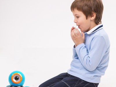 Майстер-клас з програмування роботів Dach та Dot - Maker Faire kyiv 2024