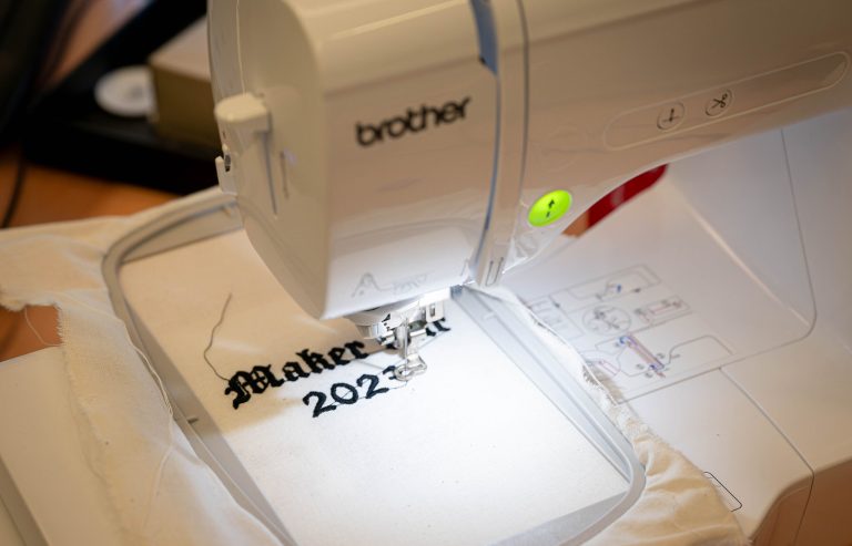 Maker Faire Salzburg 2023 - Maker Faire Yearbook Salzburg Activity Highlight Sewing