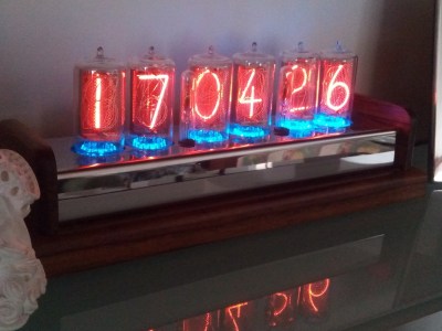 Orologi d'arredamento con le nixie - Maker Faire Trieste 2024