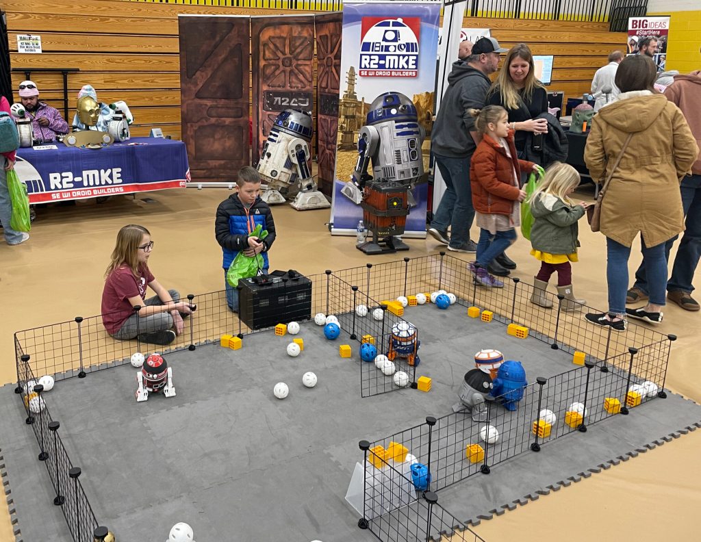 R2-MKE:SE WI Droid Builders - Maker Faire Milwaukee 2024