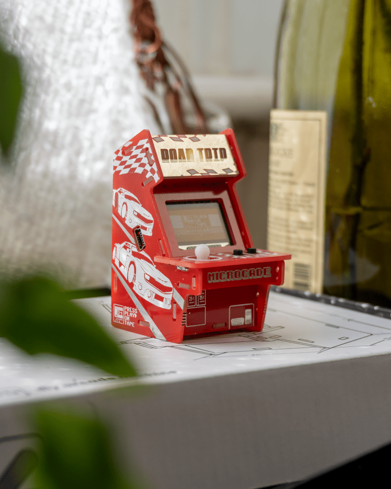 Microcade: Palm sized fully PCB arcade machine for STEM - eTqtkMRiRl7F.png